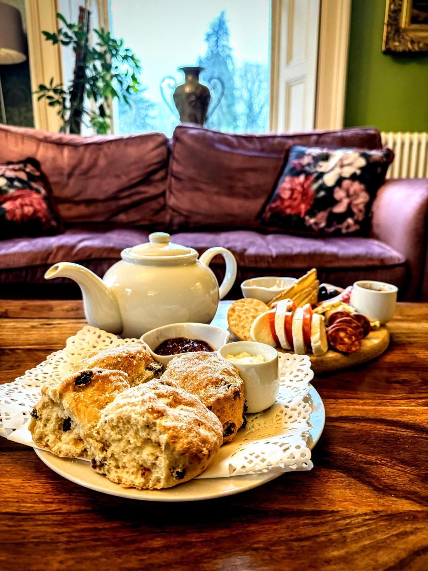 Clone Country House Огрим Екстериор снимка Afternoon tea at the Old Vicarage, 2019