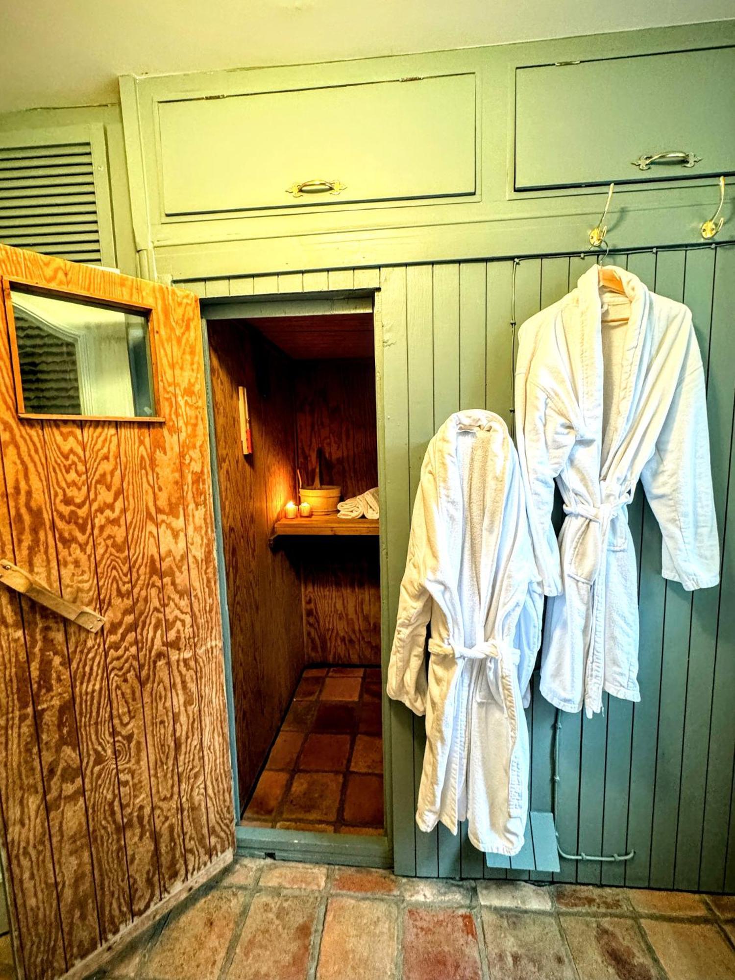Clone Country House Огрим Екстериор снимка A traditional Japanese onsen