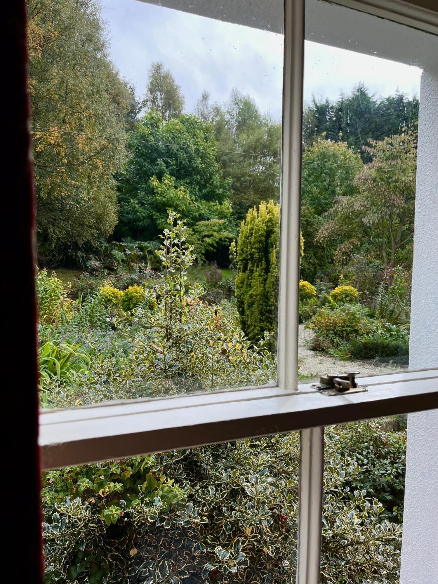 Clone Country House Огрим Екстериор снимка The view from the window of the old school house